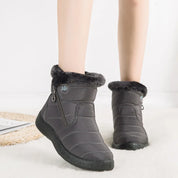 Bota Feminina Peluciada Impermeável Flavia