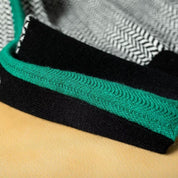 Suéter Feminino Preto Gola Alta Ariadne