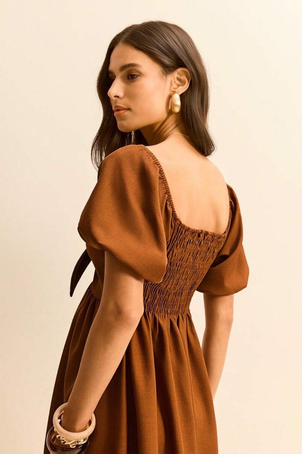 Vestido Curto Soltinho Marrom